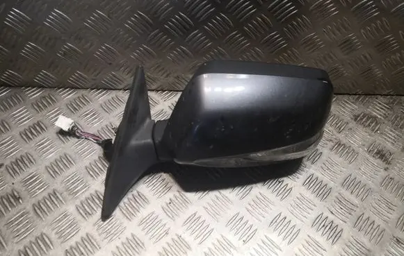 Front door electric wing mirror