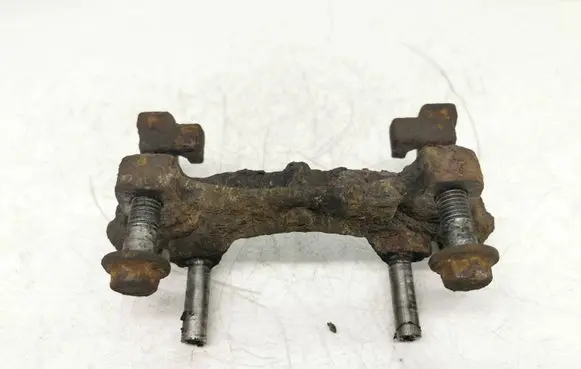 Ford Mondeo MK IV Front Brake Caliper Pad/Carrier 