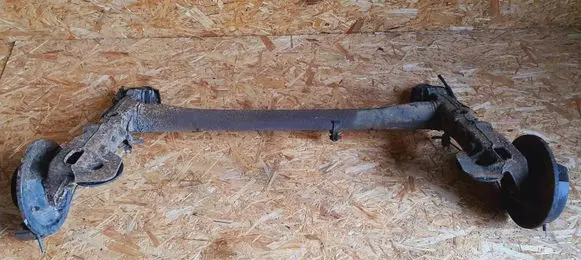 Opel Astra G Rear axle beam 013121877