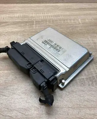 Audi A6 S6 C5 4B Engine control unit/module ECU 4B0907552F 0261204812