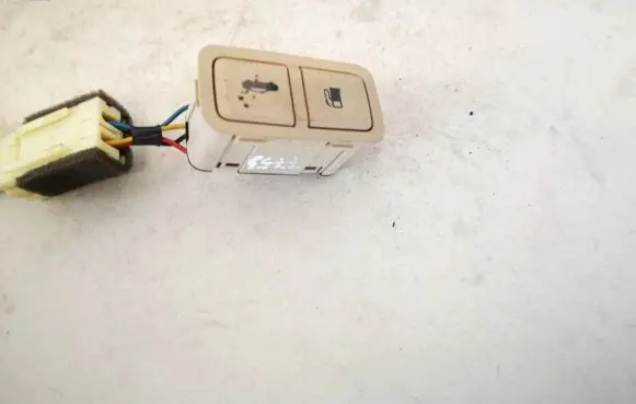 Hyundai Sonata Fuel tank opening switch 202009287