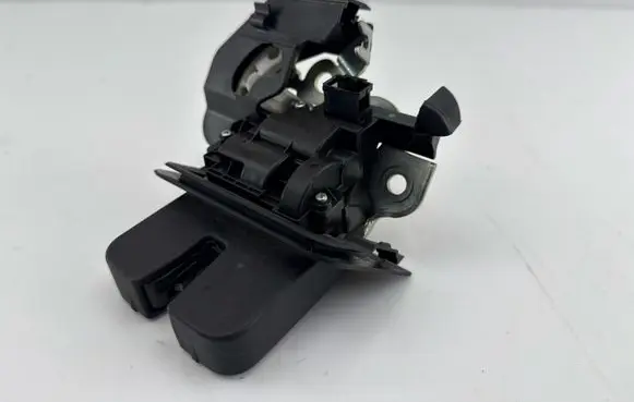Audi A6 C7 Tailgate/trunk/boot lock/catch/latch 8R0827505
