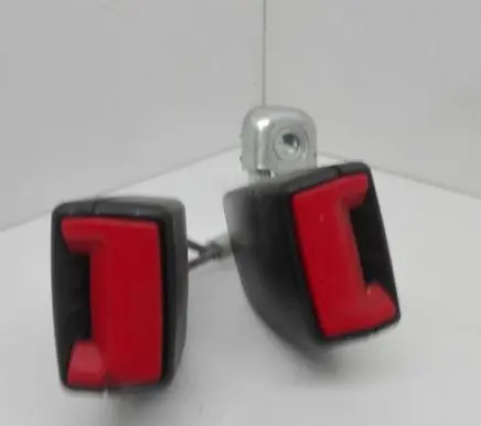 Volkswagen PASSAT B6 Middle seatbelt buckle (rear) 3C0857739B
