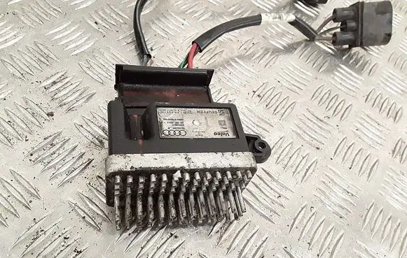 Audi A5 Sportback 8TA Coolant fan relay 8k0910501f