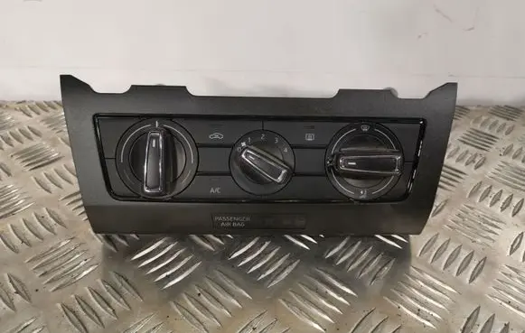 Seat Arona Climate control unit 6F2820045F