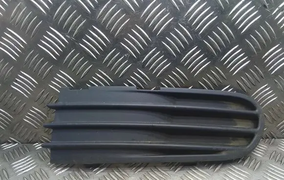 Volvo S40 Front bumper lower grill 30657009