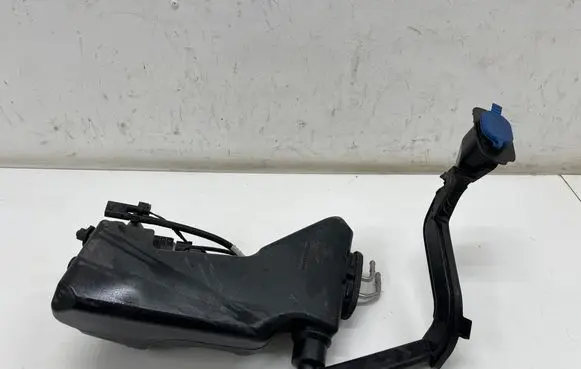 Mercedes-Benz E W213 Windshield washer fluid reservoir/tank A205860030 A2138600164 A0998660021