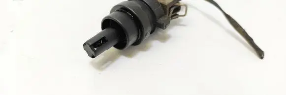 Volkswagen PASSAT B4 Intake air temperature sensor 028906081