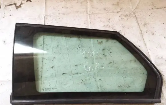 Citroen C4 Grand Picasso Rear side window as2