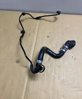Audi Q5 SQ5 Engine coolant pipe/hose 8R0611931AH