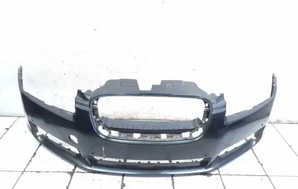 Jaguar XF X250 Front bumper 8X2317C831