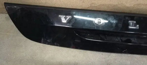 Volvo V40 Trunk door license plate light bar 31301301