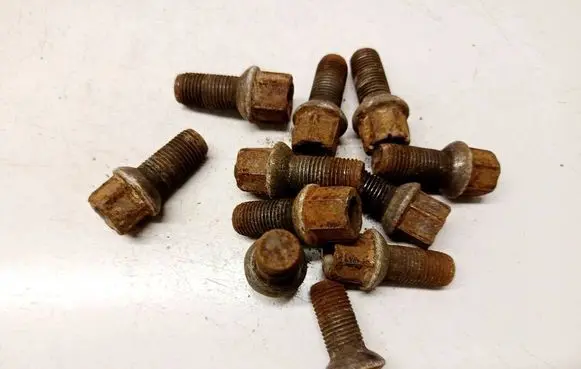 Audi A6 S6 C5 4B Nuts/bolts 