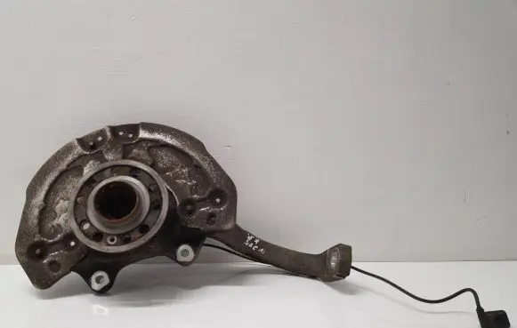 Mercedes-Benz C W205 Front wheel hub spindle knuckle