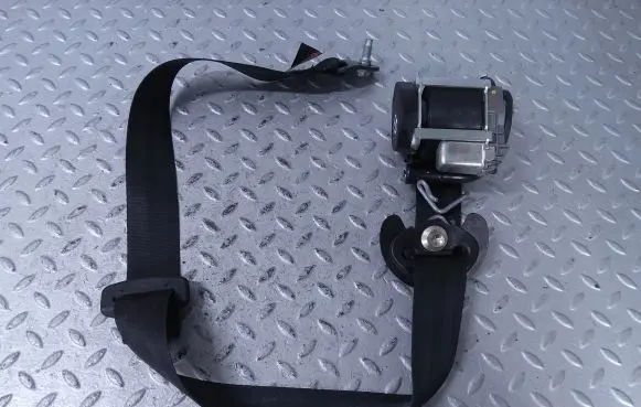 Citroen DS5 Front seatbelt 98028120XX