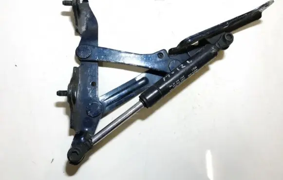 Mazda 121 Tailgate/trunk/boot hinge