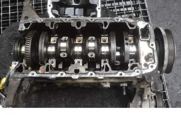 Opel Zafira B Engine block Z16XEP