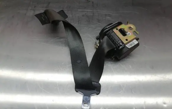 Renault Megane II Rear seatbelt 8200077387