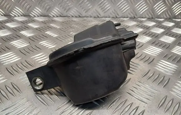 Vacuum air tank