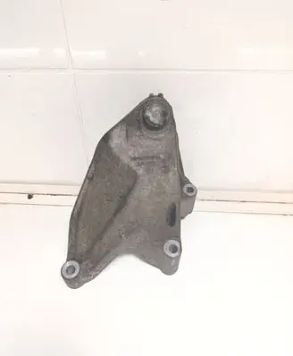 Volkswagen Amarok Engine mounting bracket 03L199308