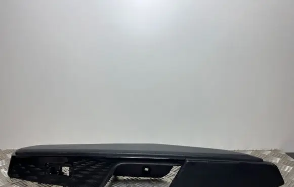 Other rear door trim element