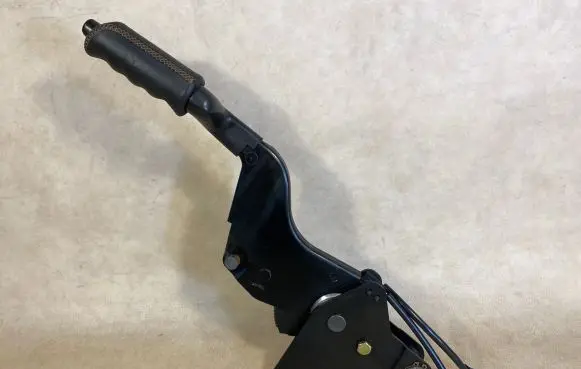 Mercedes-Benz G W461 W463 1st Gen Hand parking brake switch A4634200884