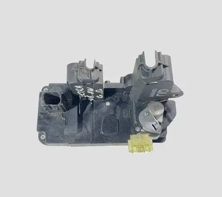 Opel Vectra C Rear door lock 13210761