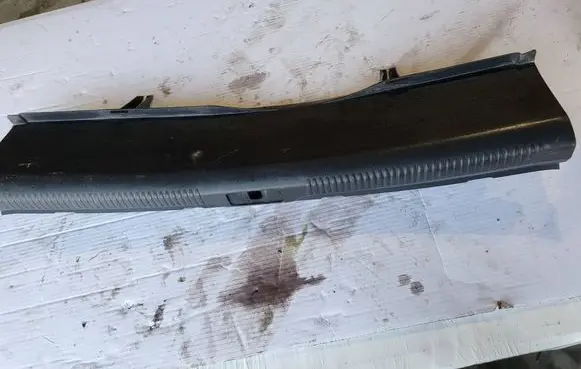Audi A5 8T 8F Trunk/boot sill cover protection 8T0863471