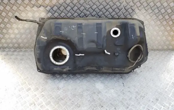 Suzuki Grand Vitara II Fuel tank 