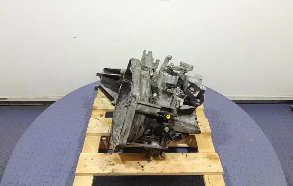 Opel Astra J Manual 6 speed gearbox 55569878