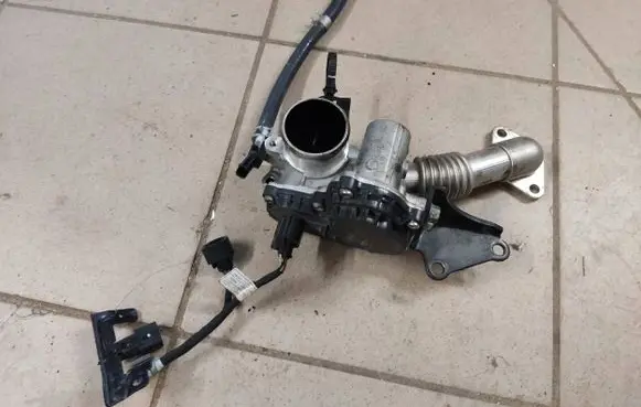 Hyundai Tucson TL Throttle valve 284622U000 9048040006 229501116