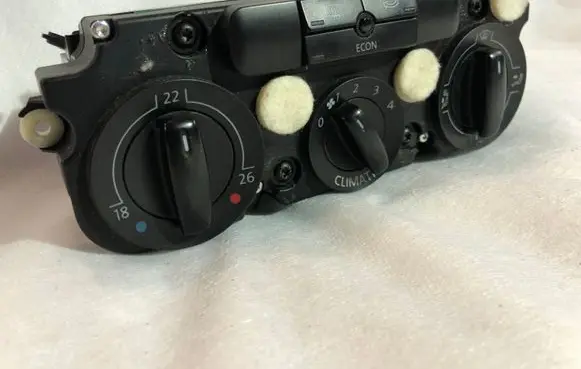 Volkswagen PASSAT B6 Climate control unit