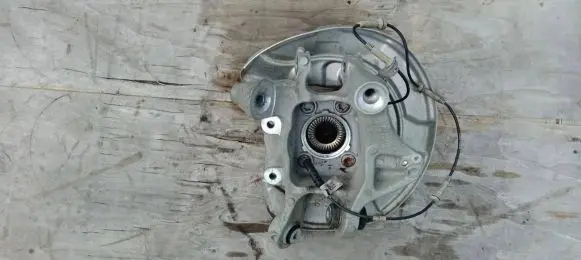 BMW 5 G30 G31 Rear wheel hub 6866338