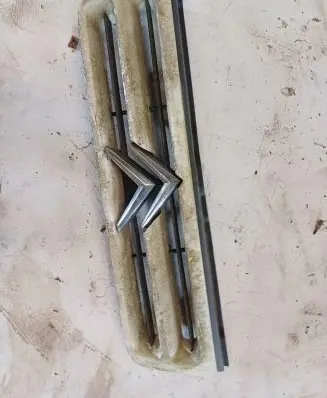 Citroen Jumper Front bumper upper radiator grill 1304699070