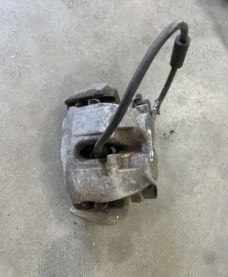 Mercedes-Benz R W251 Front brake caliper