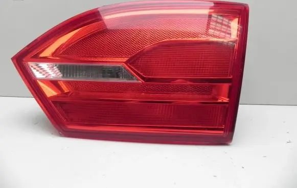 Volkswagen Jetta IV Rear/tail lights 5C6945260 A217