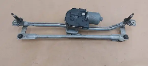 Audi Q5 SQ5 Front wiper linkage and motor 8R2955119A 8R2955023D