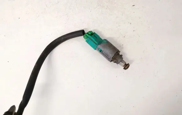 Renault Megane II Brake pedal sensor switch 8200168240B