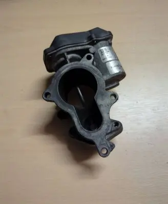Audi A4 S4 B7 8E 8H EGR valve 424440752