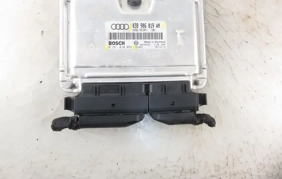 Audi A4 S4 B5 8D Engine control unit/module 0281010094 038906019AN