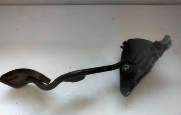 Audi A4 S4 B6 8E 8H Accelerator throttle pedal 8E2721523C 6PV00777033