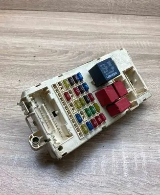 Fiat Stilo Fuse module 46750594 46797609