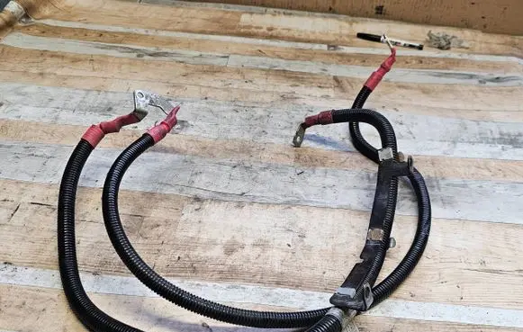 Positive cable (battery)
