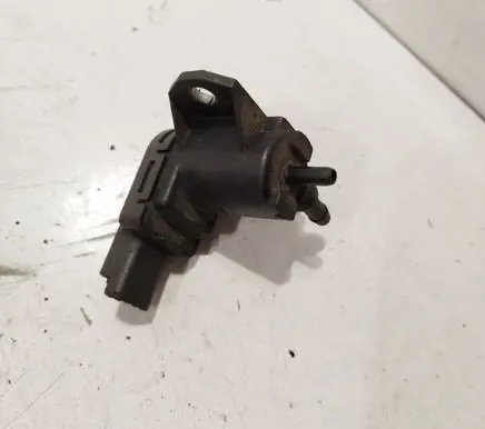 Vacuum valve
