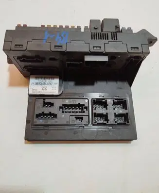 Mercedes-Benz E W211 Fuse module 2115453801