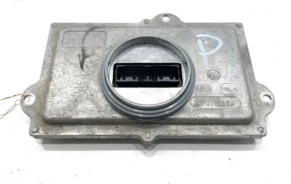 Peugeot 508 Voltage converter/converter module 90062307