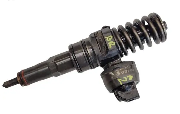 Volkswagen Caddy Fuel injector 038130073BR
