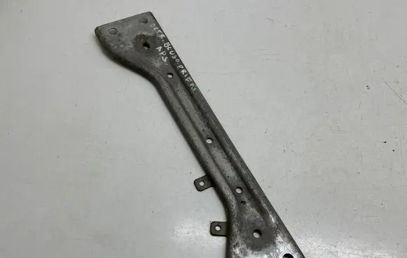Skoda Octavia Mk3 (5E) Muffler mount bracket/holder 5Q0804421B