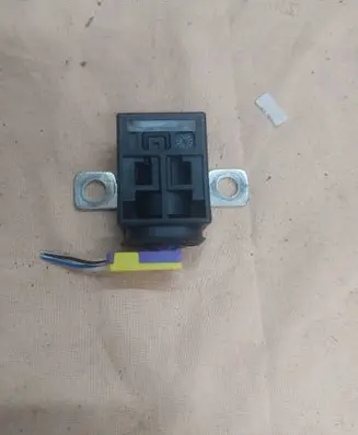 Audi A4 S4 B8 8K Battery relay fuse 4F0915519 130020