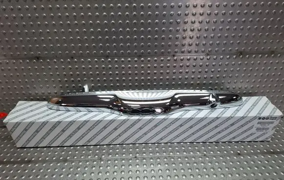 Fiat 500 Trunk door license plate light bar S26337883 0735516207